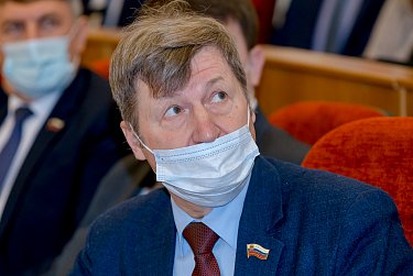 Депутаты провели внеочередное заседание